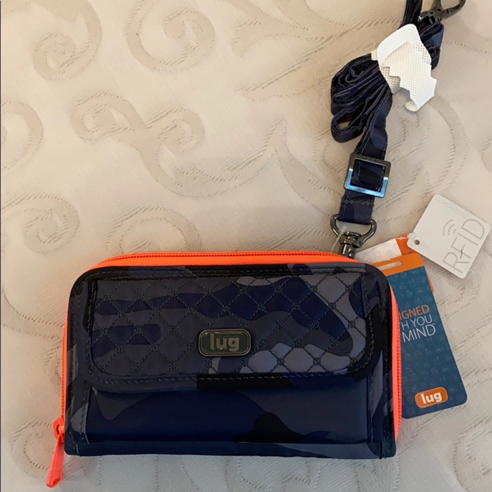 LUG Kickflip Convertible wallet RFID Navy Camo NWT